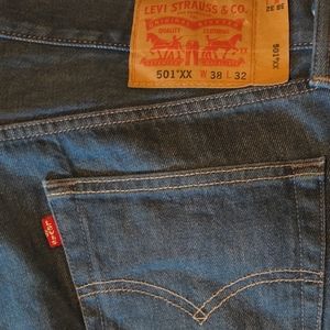 Levi's